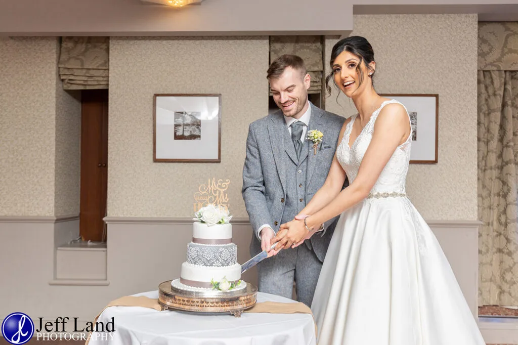 Cut the Cake Alveston Manor Stratford upon Avon, Warwickshire Wedding Photographer