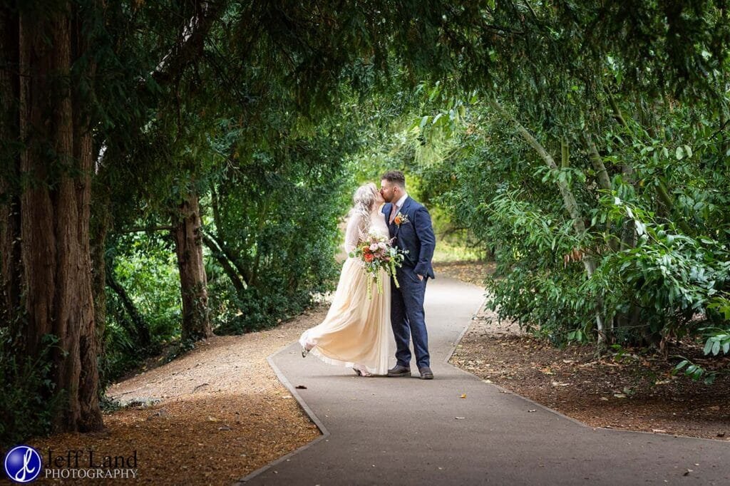 Romantic Wedding Photo Stratford upon Avon