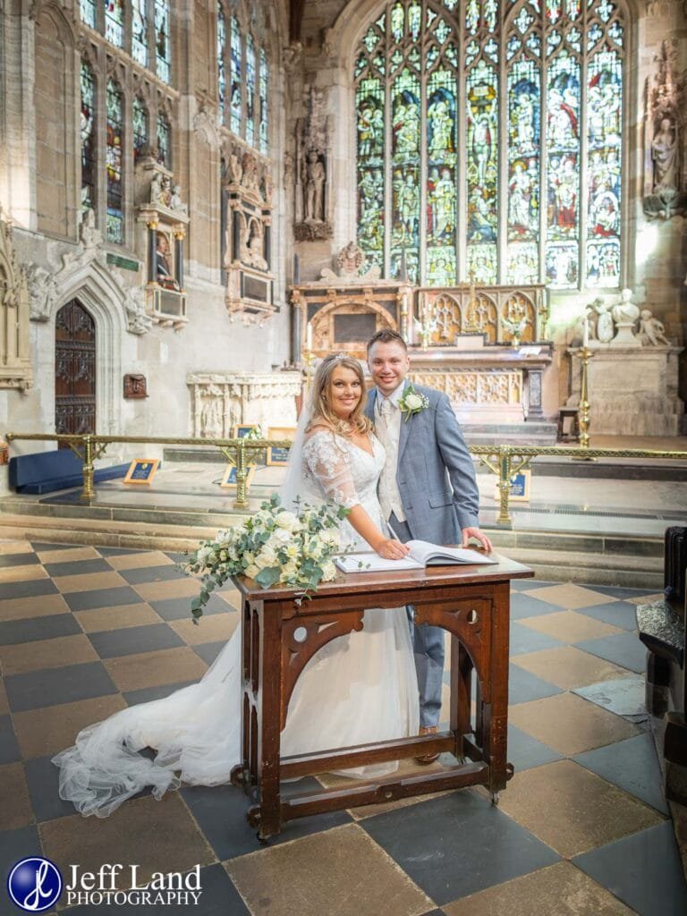 Bride and Groom Holy Trinity Church Wedding Stratford upon Avon Warwickshire